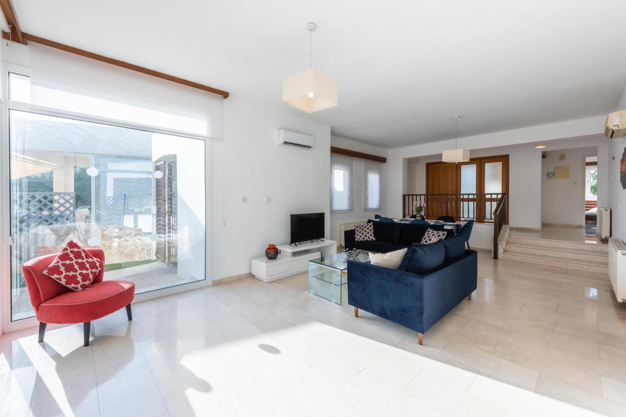 קורל ביי Villa Marina Sunrise By Ezoria Villas מראה חיצוני תמונה