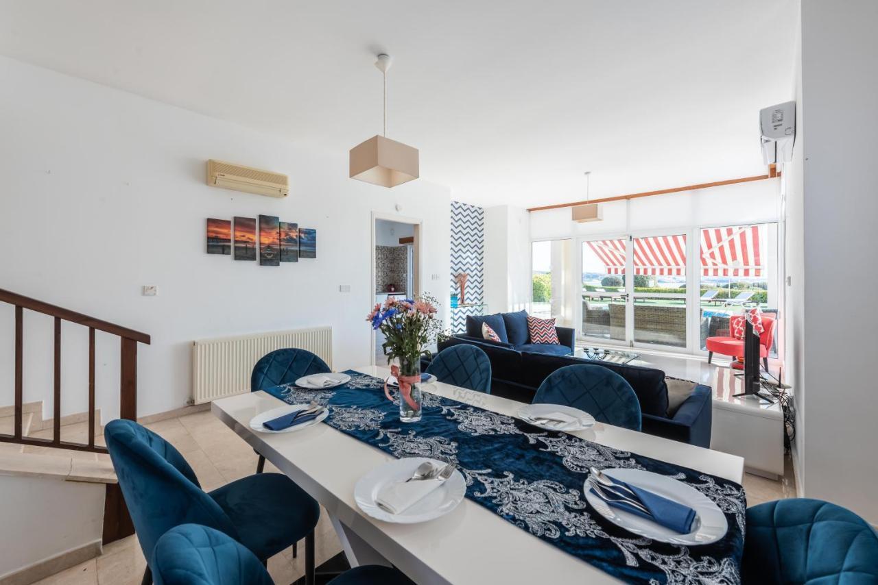 קורל ביי Villa Marina Sunrise By Ezoria Villas מראה חיצוני תמונה