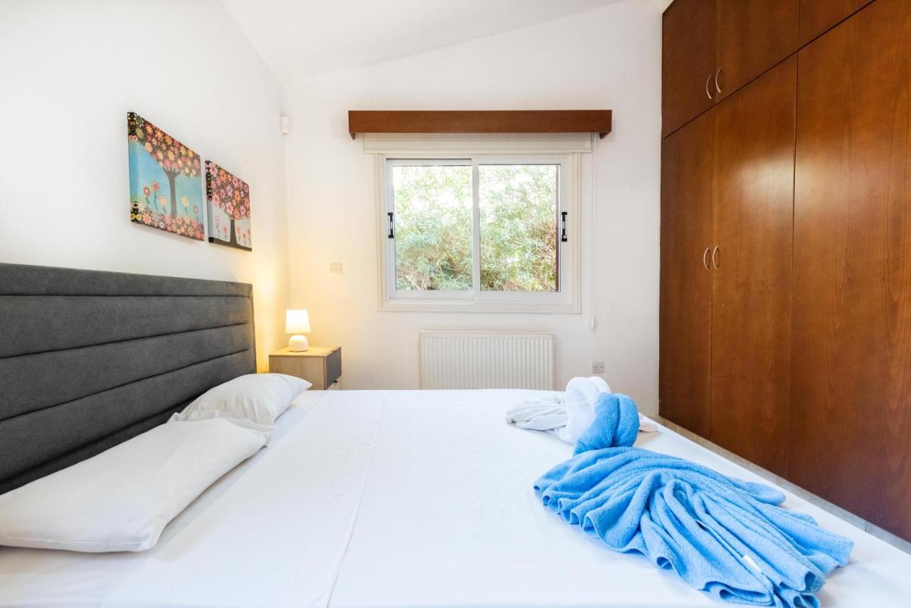 קורל ביי Villa Marina Sunrise By Ezoria Villas מראה חיצוני תמונה