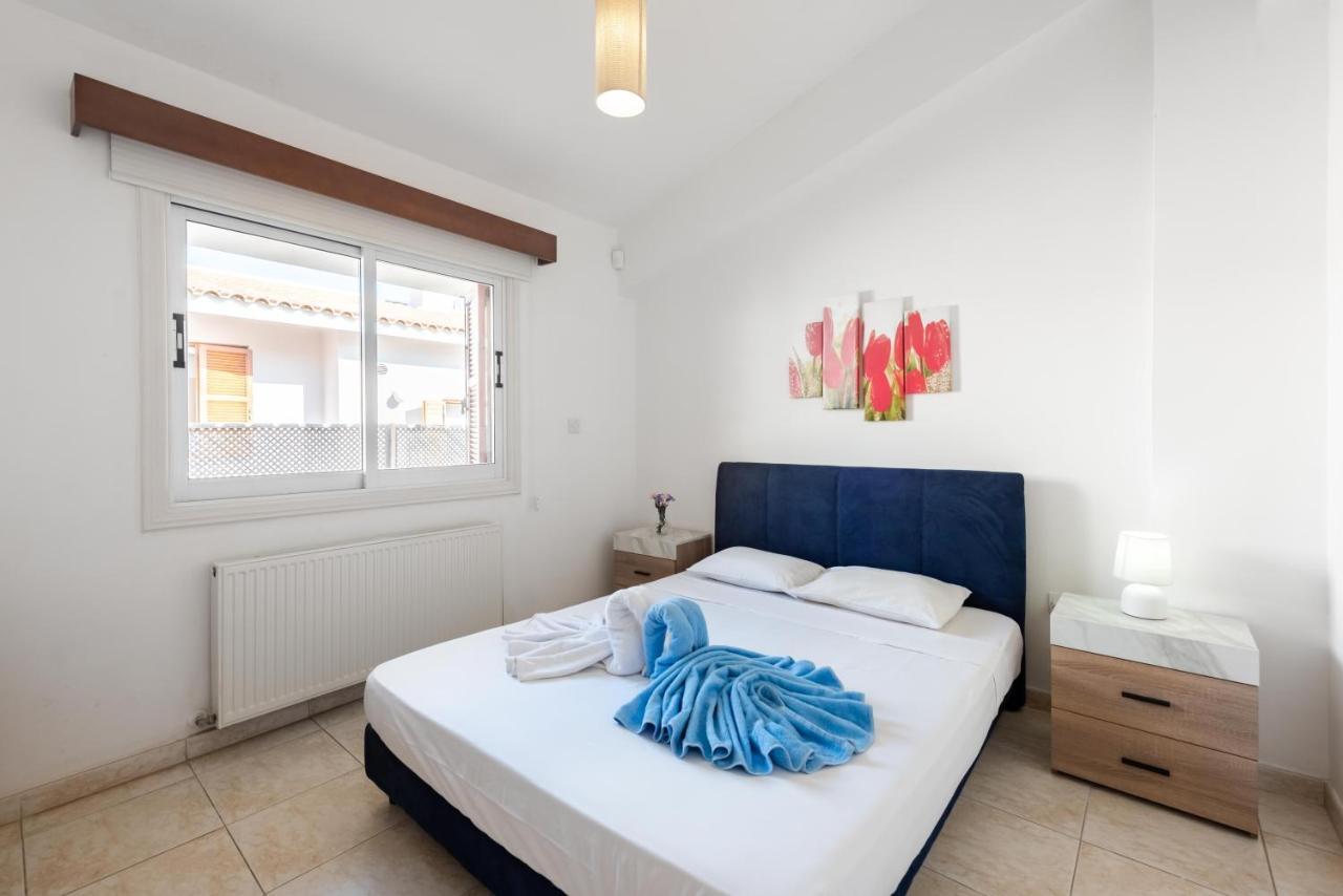 קורל ביי Villa Marina Sunrise By Ezoria Villas מראה חיצוני תמונה