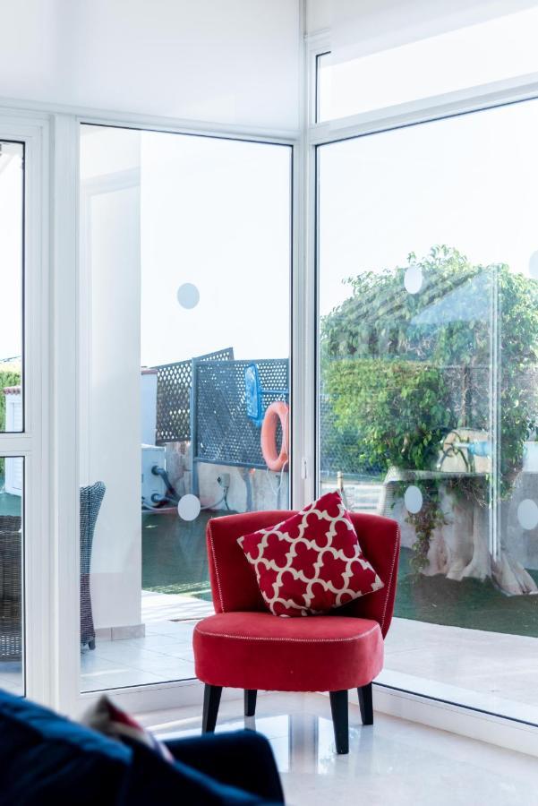 קורל ביי Villa Marina Sunrise By Ezoria Villas מראה חיצוני תמונה